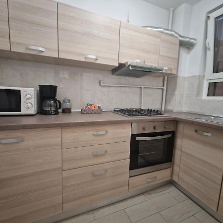 City Center Apartment Букурещ Екстериор снимка