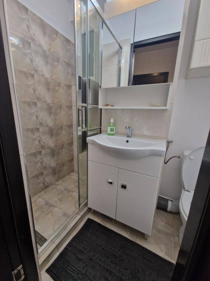 City Center Apartment Букурещ Екстериор снимка